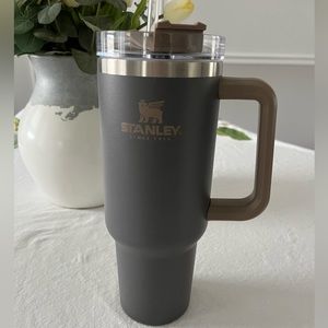 STANLEY QUENCHER H2.0 FLOWSTATE™ TUMBLER | 40 OZ